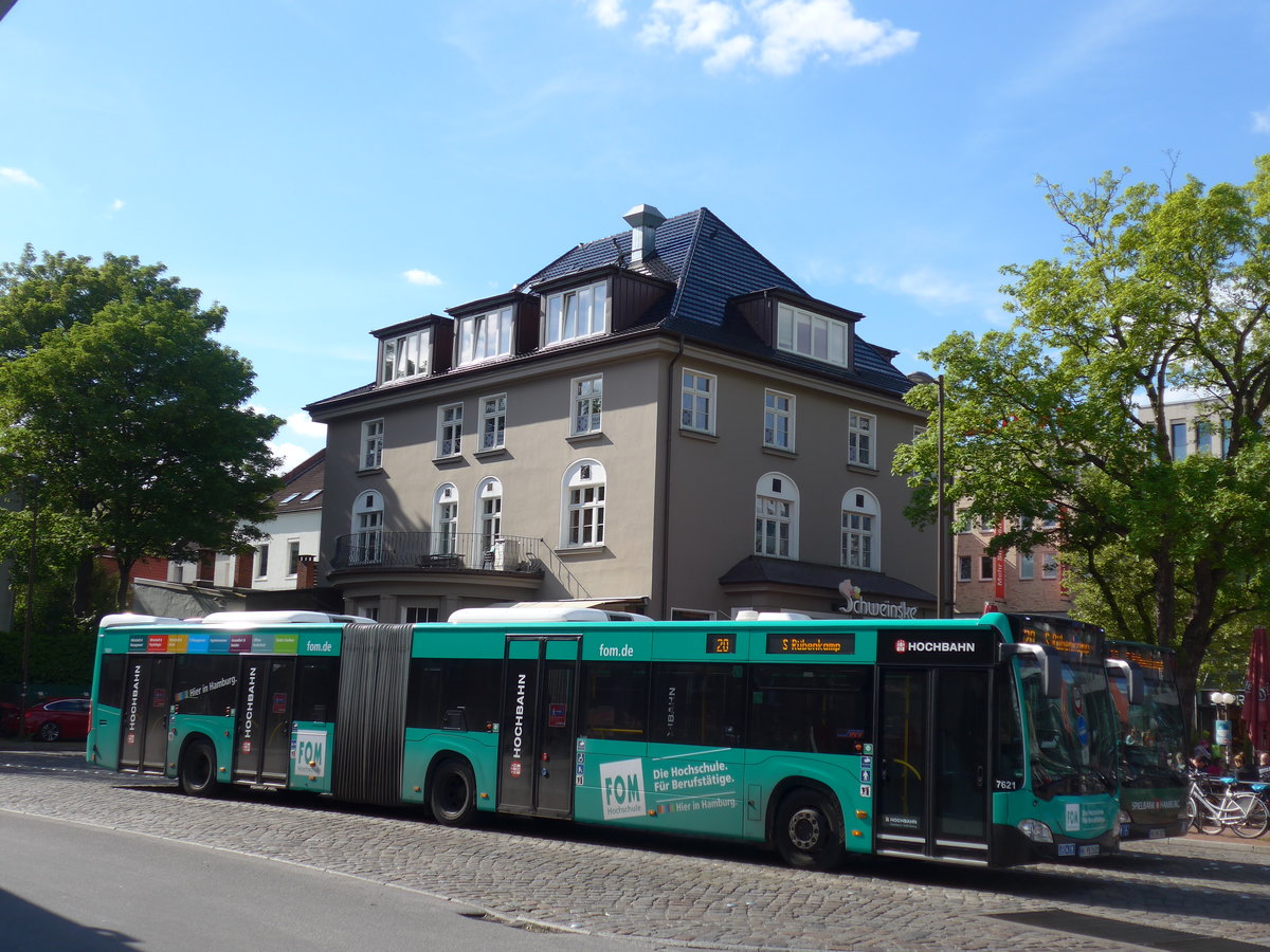 (204'969) - HHA Hamburg - Nr. 7621/HH-YB 1681 - Mercedes am 11. Mai 2019 beim Bahnhof Hamburg Altona