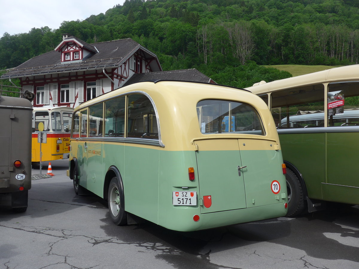 (206'286) - AAGS Schwyz - Nr. 1/SZ 5171 - Saurer/Geser (ex Nr. 9; ex Nr. 17; ex Nr. 9; ex Nr. 1) am 15. Juni 2019 in Elm, Station