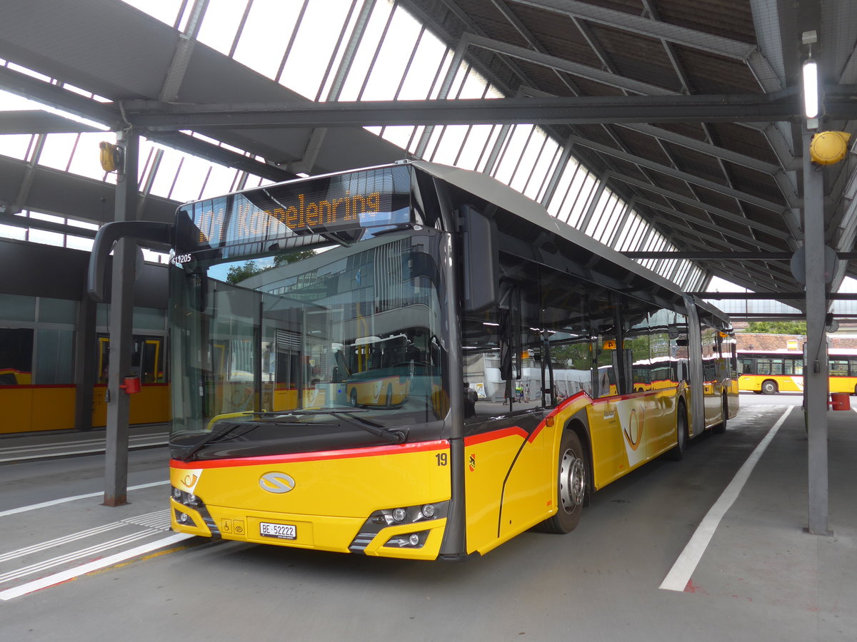 (208'600) - Steiner, Ortschwaben - Nr. 19/BE 52'222 - Solaris am 10. August 2019 in Bern, Postautostation