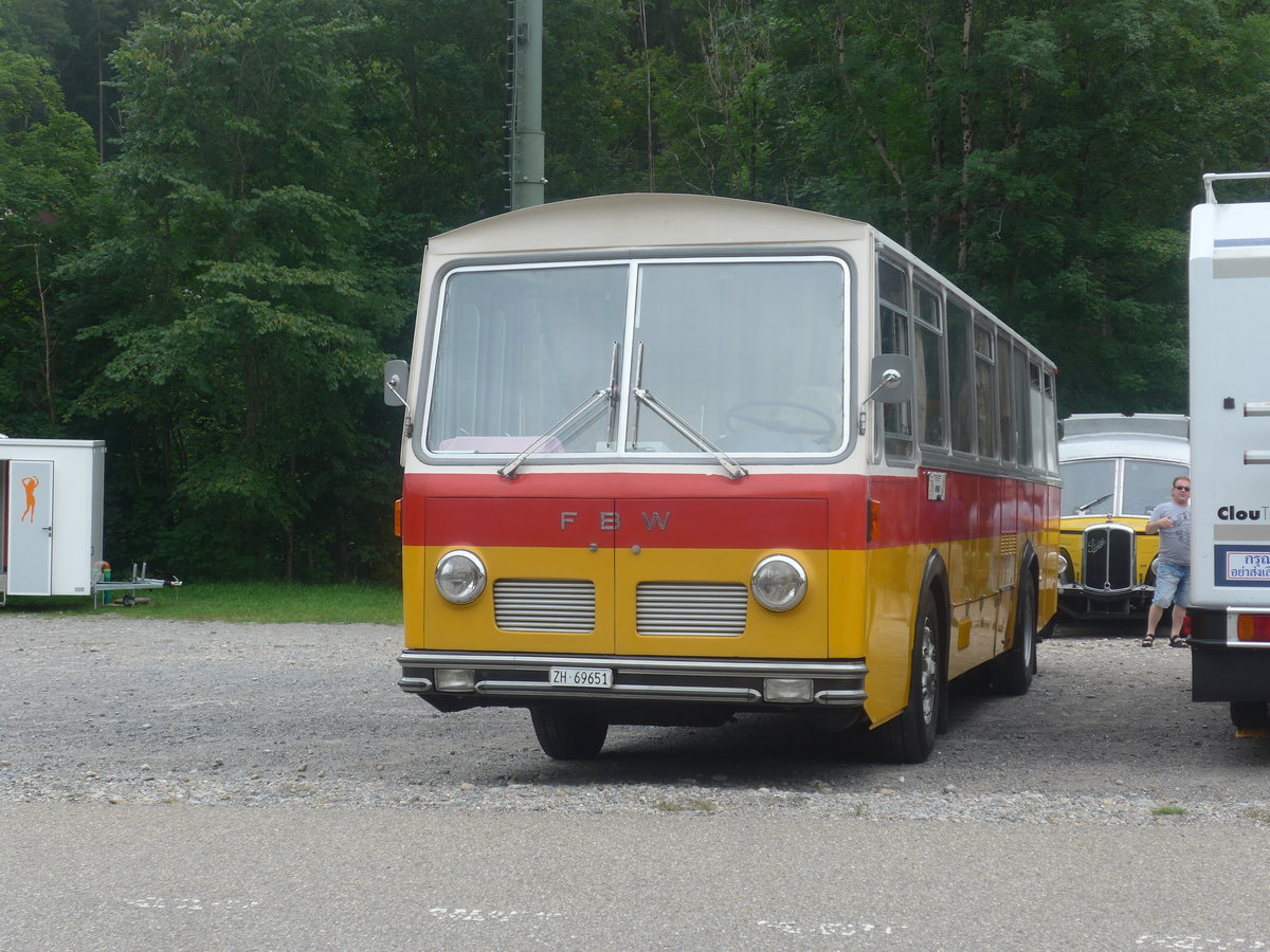 (208'820) - Trb, Oberrieden - Nr. 12/ZH 69'651 - FBW/R&J (ex Ryffel, Uster Nr. 12) am 17. August 2019 in Atzmnnig, Schutt