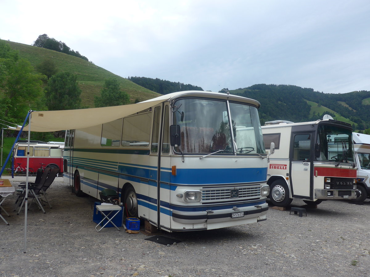 (208'843) - Meier, Dietikon - ZH 576'016 - Setra (ex Geiger, Adelboden Nr. 1; ex Schelbert, Unteriberg) am 17. August 2019 in Atzmnnig, Schutt