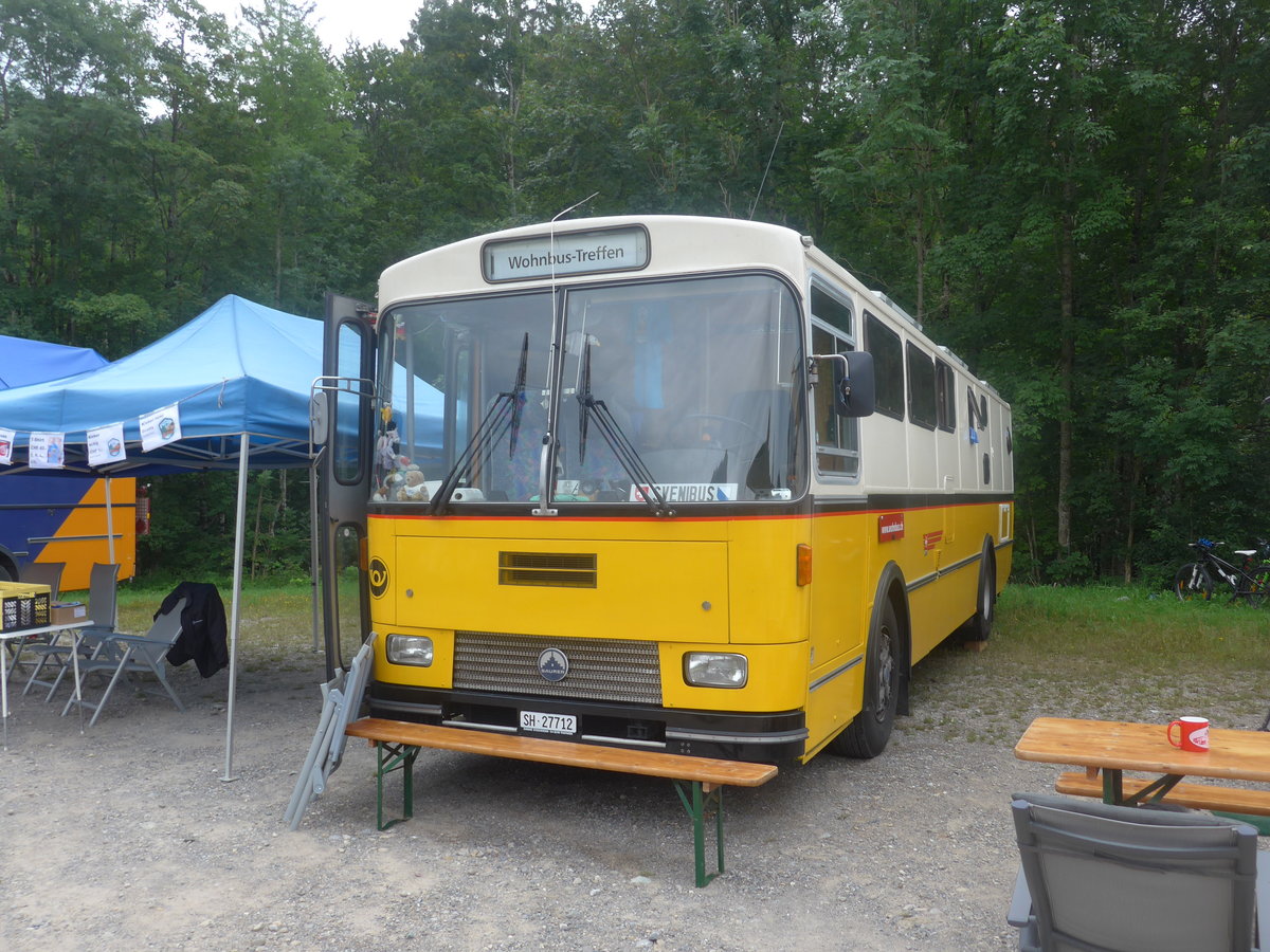 (208'848) - Tiemann, Hombrechtikon - Nr. 12/SH 27'712 - Saurer/R&J (ex Privat; ex Tschannen, Zofingen Nr. 12) am 17. August 2019 in Atzmnnig, Schutt