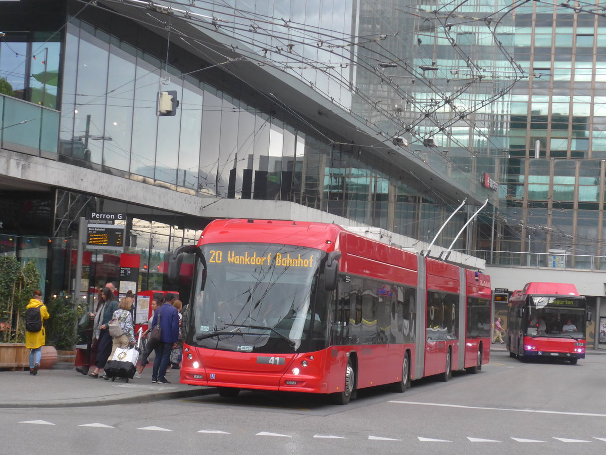 (209'317) - Bernmobil, Bern - Nr. 41 - Hess/Hess Doppelgelenktrolleybus am 5. September 2019 beim Bahnhof Bern