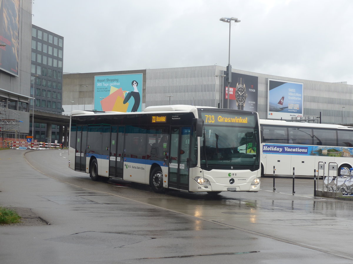 (209'421) - Maag, Kloten - Nr. 33/ZH 590'933 - Mercedes am 8. September 2019 in Zrich, Flughafen