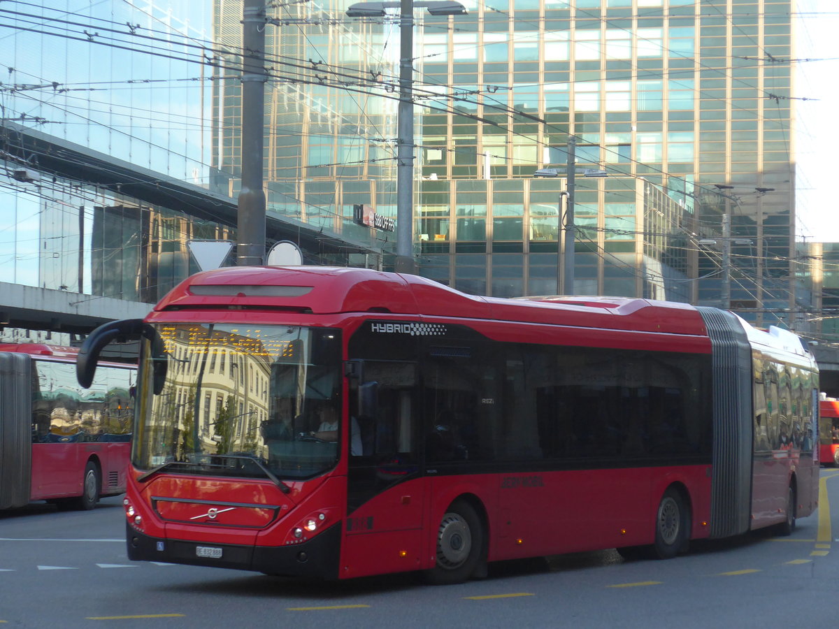 (210'074) - Bernmobil, Bern - Nr. 888/BE 832'888 - Volvo am 12. Oktober 2019 beim Bahnhof Bern