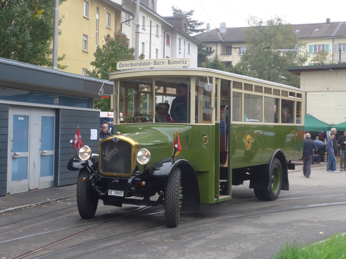 (210'426) - SVB Bern (Bernmobil historique) - Nr. 5/BE 29'005 - Saurer am 20. Oktober 2019 in Bern, Weissenbhl