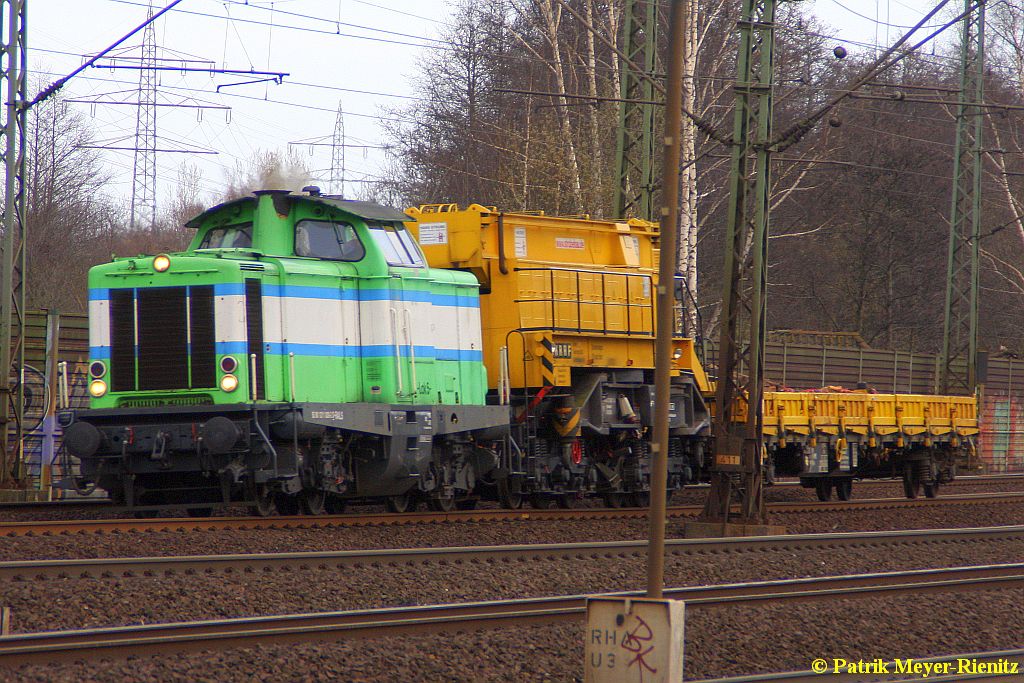 211 030 mit Bauzug am 01.04.2015 in Hamburg-Harburg