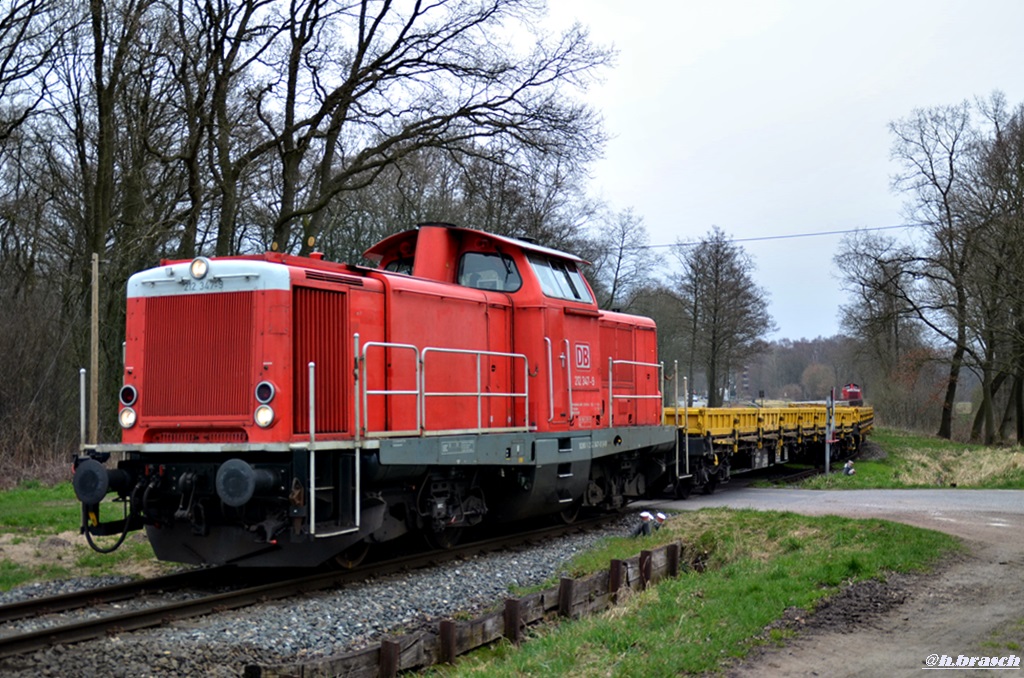 212 347-9 als zuglok,bei der abfahrt von glinde,11.04.18