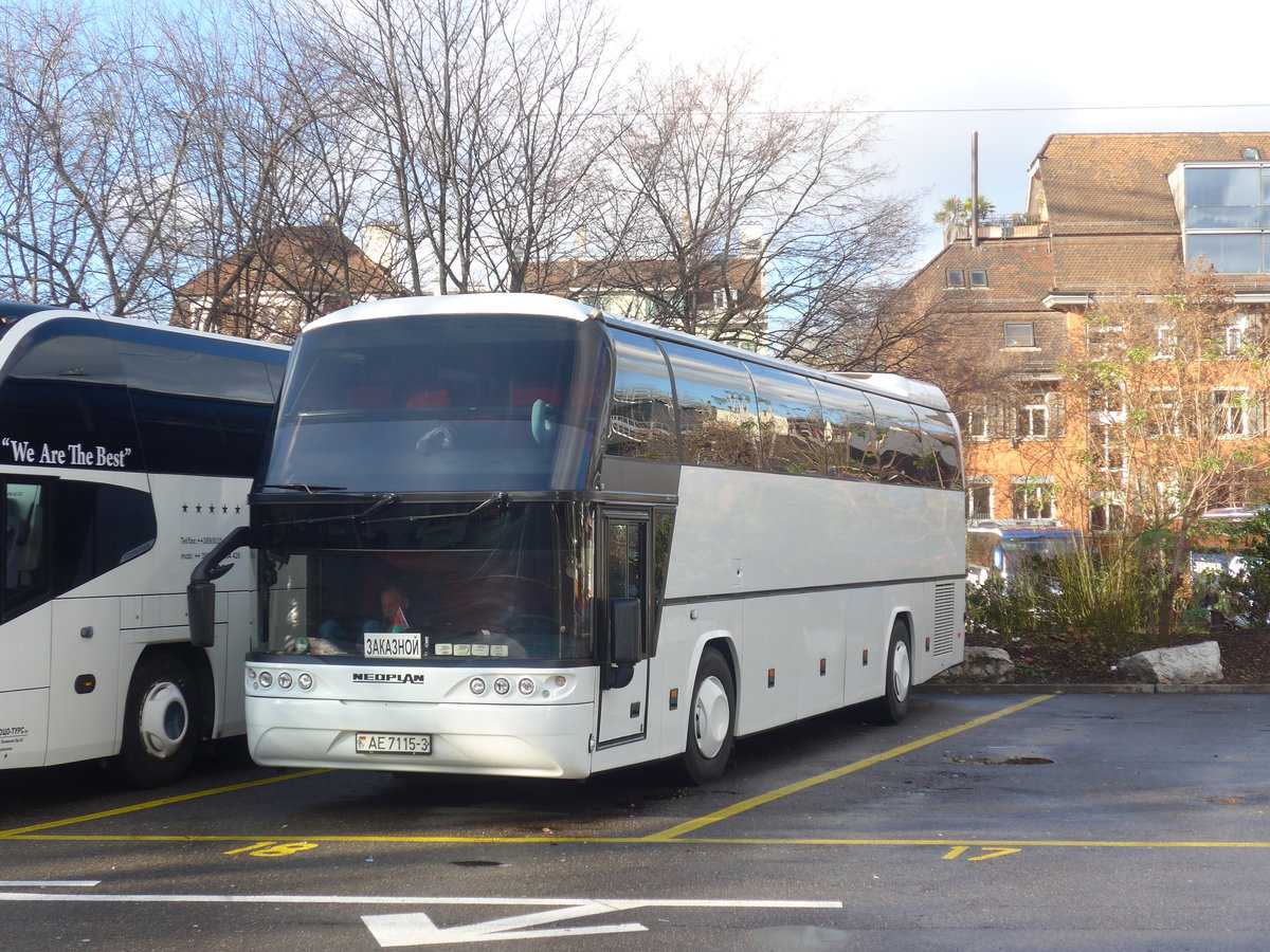 (212'957) - Aus Weissrussland: ??? - 7115-3 - Neoplan am 14. Dezember 2019 in Zrich, Sihlquai