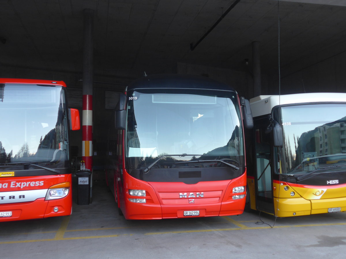 (213'228) - PostAuto Graubnden - GR 162'994 - MAN (ex GR 162'972) am 1. Januar 2020 in Chur, Garage