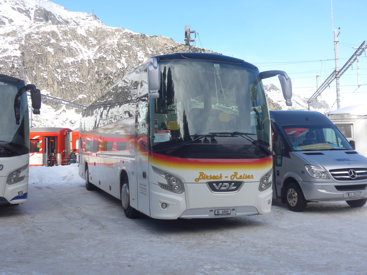 (214'145) - Meier, Arlesheim - BL 6969 - VDL am 9. Februar 2020 beim Bahnhof Andermatt