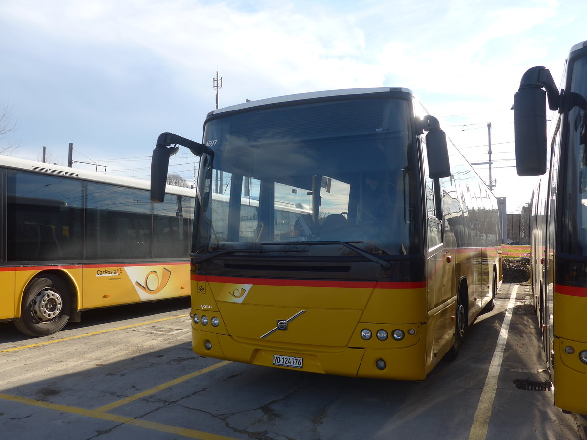 (214'344) - CarPostal Ouest - VD 124'776 - Volvo am 16. Februar 2020 in Yverdon, Garage