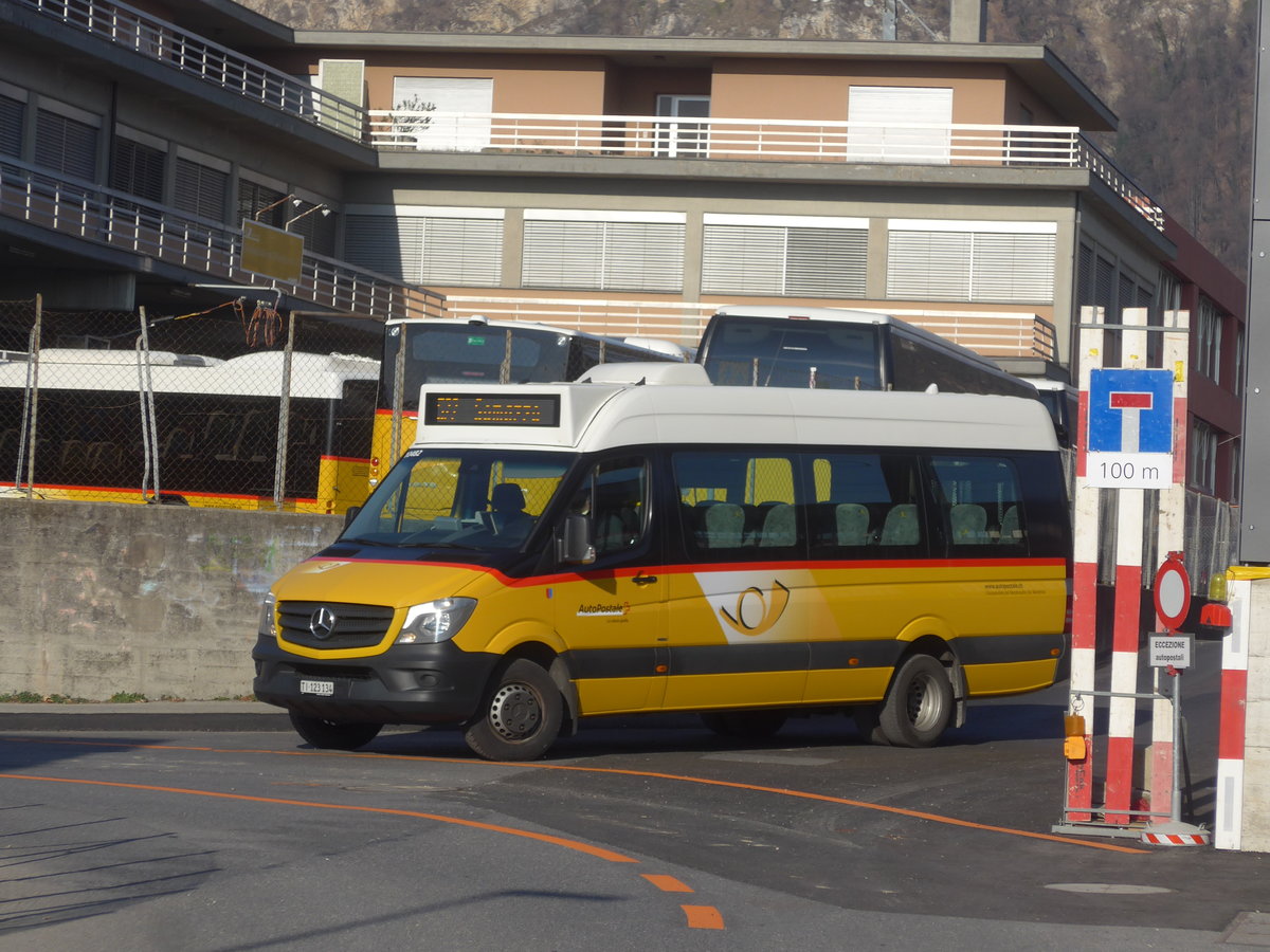 (214'739) - Autopostale, Mendrisio - TI 123'134 - Mercedes am 21. Februar 2020 in Mendrisio, Garage