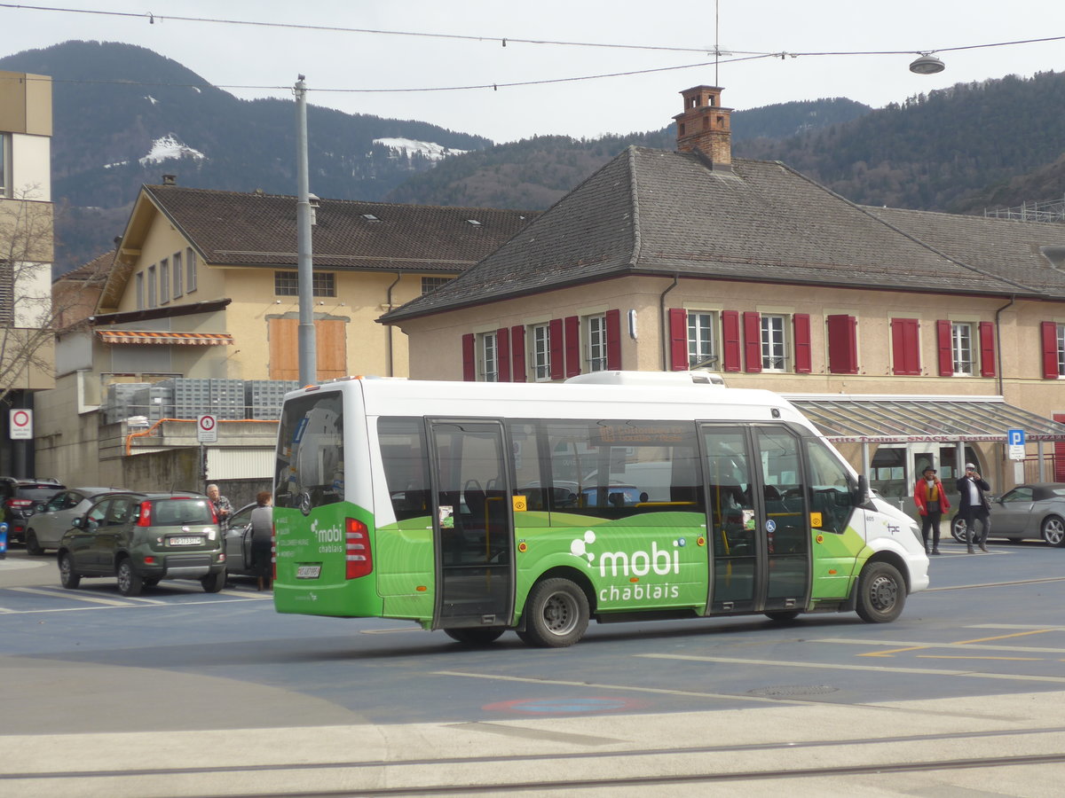 (214'905) - TPC Aigle - Nr. 605/VS 487'995 - Mercedes am 29. Februar 2020 beim Bahnhof Aigle