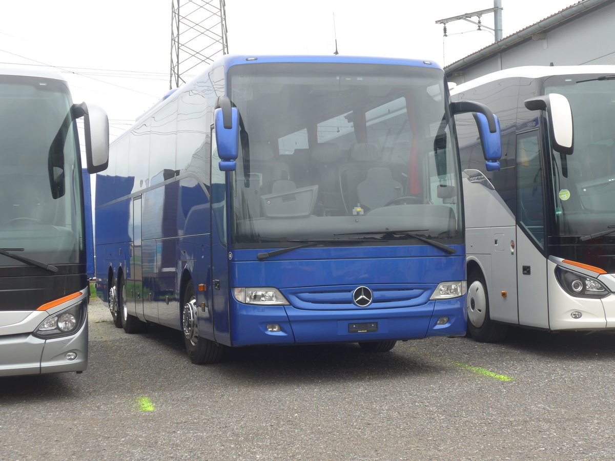 (215'403) - Edelline, Liebefeld - Nr. 43 - Mercedes am 22. Mrz 2020 in Kerzers, Garage