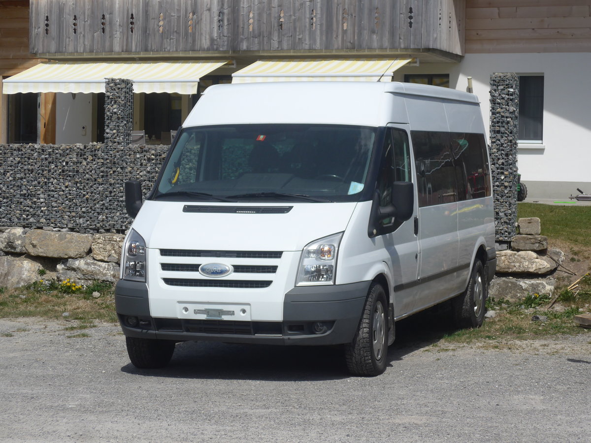 (216'172) - Spring, Schwenden - Ford am 17. April 2020 in Grimmialp, Parkplatz