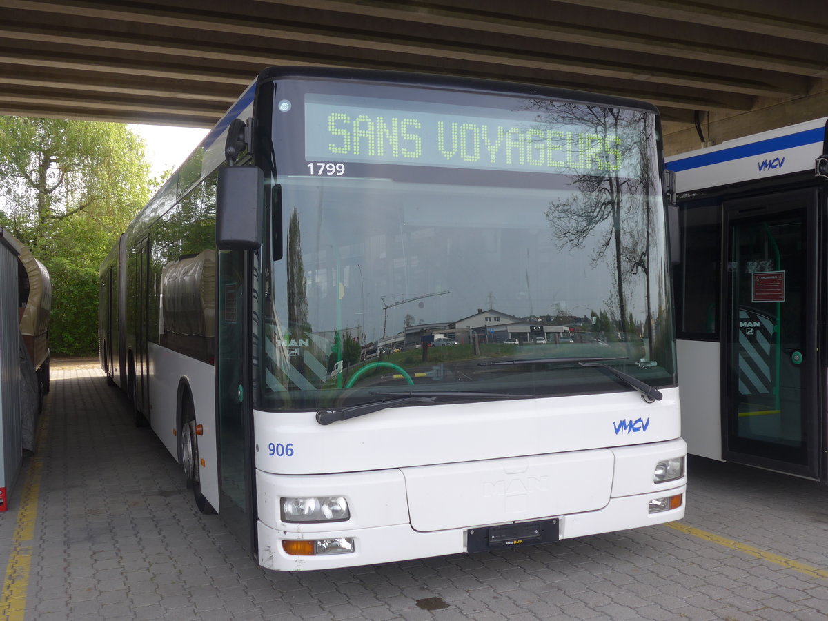 (216'261) - VMCV Clarens - Nr. 906 - MAN (ex transN, La Chaux-de-Fonds Nr. 243; ex TN Neuchtel Nr. 243) am 19. April 2020 in Kerzers, Murtenstrasse