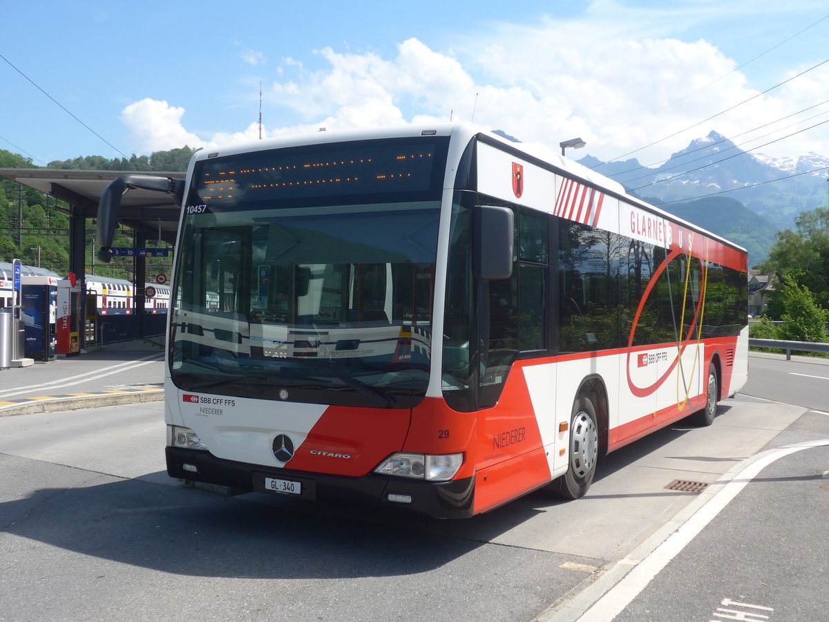 (216'854) - Niederer, Filzbach - Nr. 29/GL 340 - Mercedes am 9. Mai 2020 beim Bahnhof Ziegelbrcke