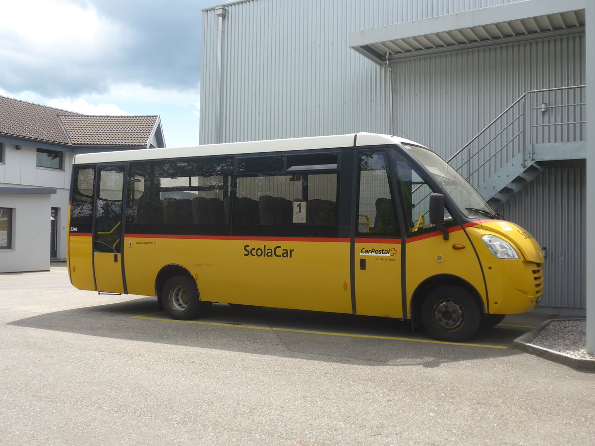 (216'972) - CarPostal Ouest - JU 60'379 - Cacciamali (ex VD 254'615) am 10. Mai 2020 in Develier, Garage