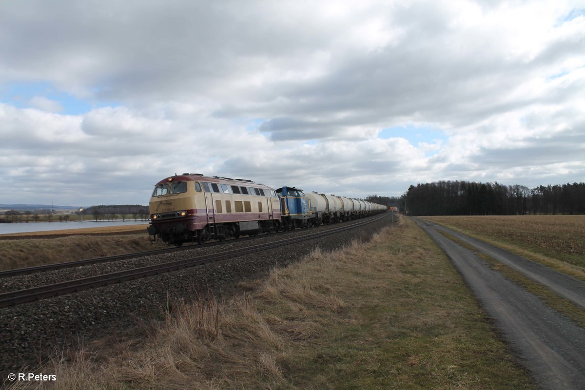 217 002-5 und V1253 ziehen bei Oberteich den Kesselzug Vohburg - Cheb. 10.03.17