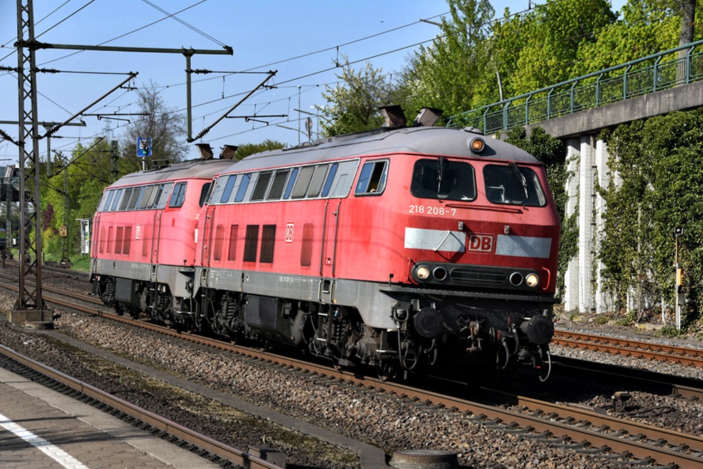 218 208 und 218 272 fuhren lz durch hh-harburg,25.04.19