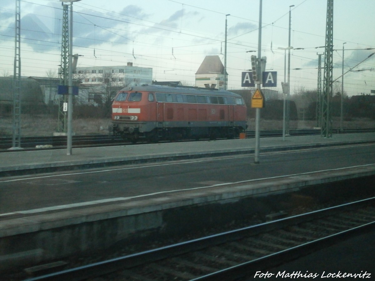 218 272 im Bahnhof Weimar am 31.3.15