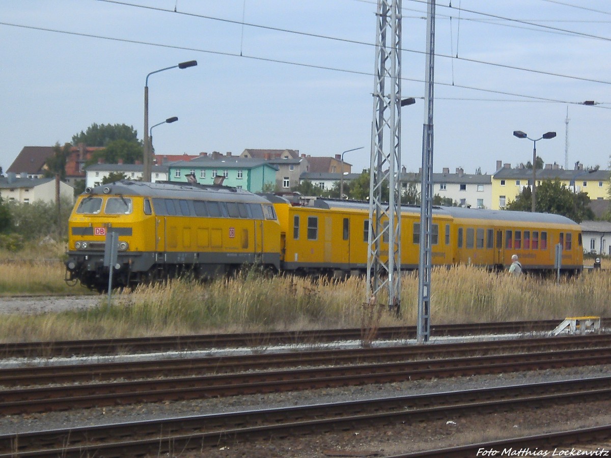 218 392-9 mit dem Messzug abgestellt in Stralsund am 10.9.13