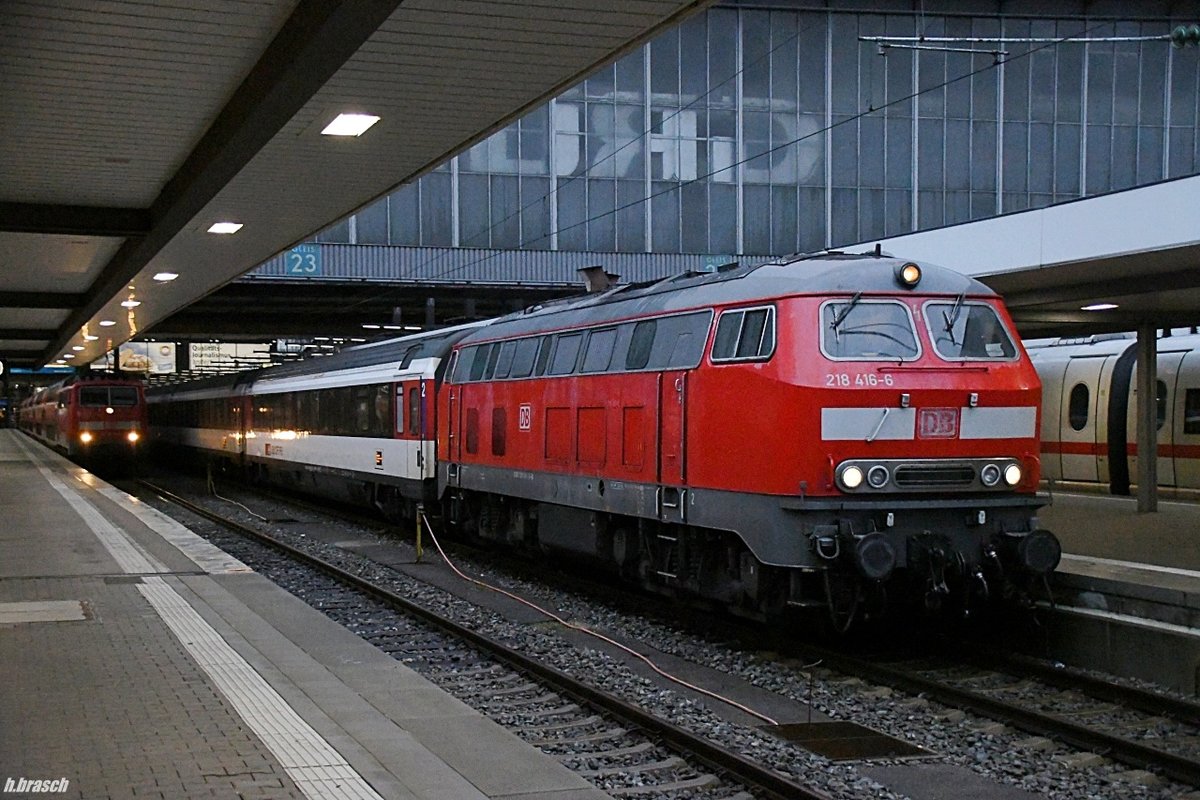 218 416-6 stand mit einen EC in münchen hbf,02.10.19