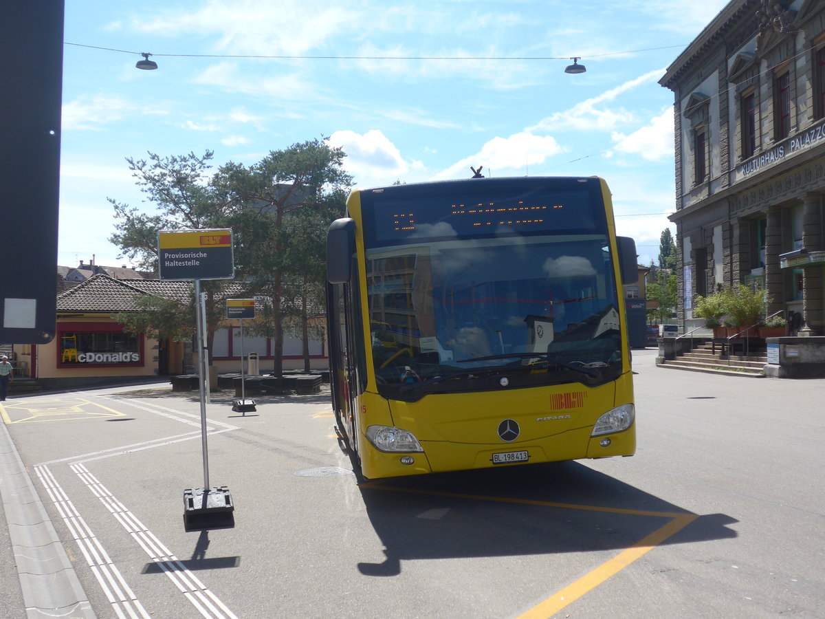 (218'342) - BLT Oberwil - Nr. 15/BL 198'413 - Mercedes am 4. Juli 2020 beim Bahnhof Liestal