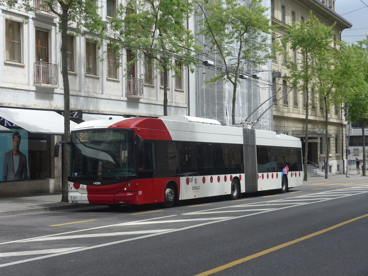 (218'514) - TPF Fribourg - Nr. 531 - Hess/Hess Gelenktrolleybus am 6. Juli 2020 beim Bahnhof Fribourg