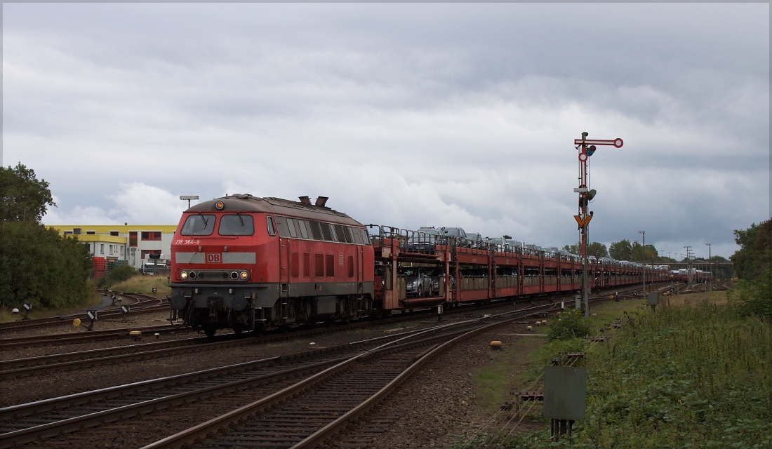 218er-Solo am Syltshuttle. 218 364 mit Syltshuttle am 07.09.14 bei Tinnum