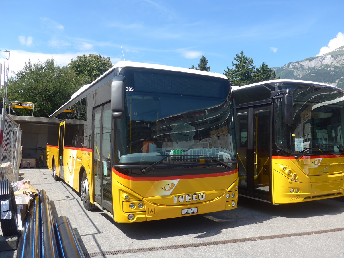 (219'762) - Niederer, Filzbach - GL 63 - Iveco am 16. August 2020 in Chur, Postgarage