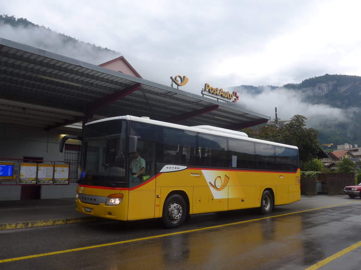 (219'870) - PostAuto Bern - BE 401'364 - Setra (ex AVG Meiringen Nr. 64) am 22. August 2020 in Meiringen, Postautostation