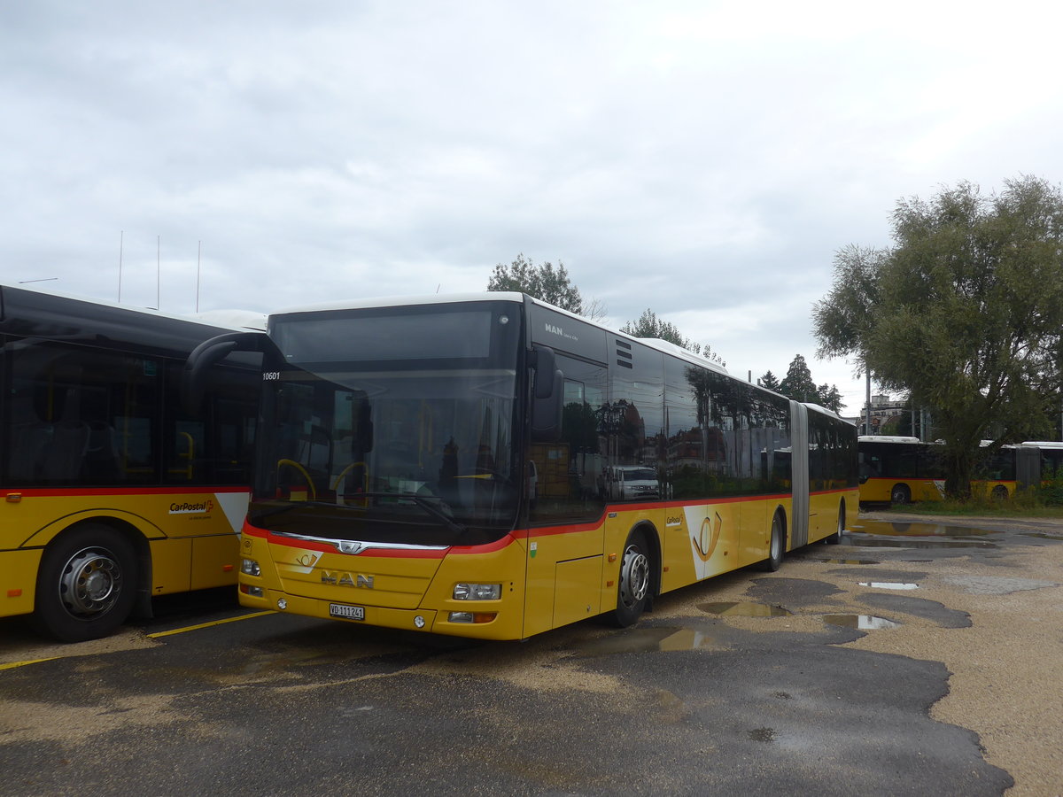 (220'316) - CarPostal Ouest - VD 111'241 - MAN am 30. August 2020 in Yverdon, Garage