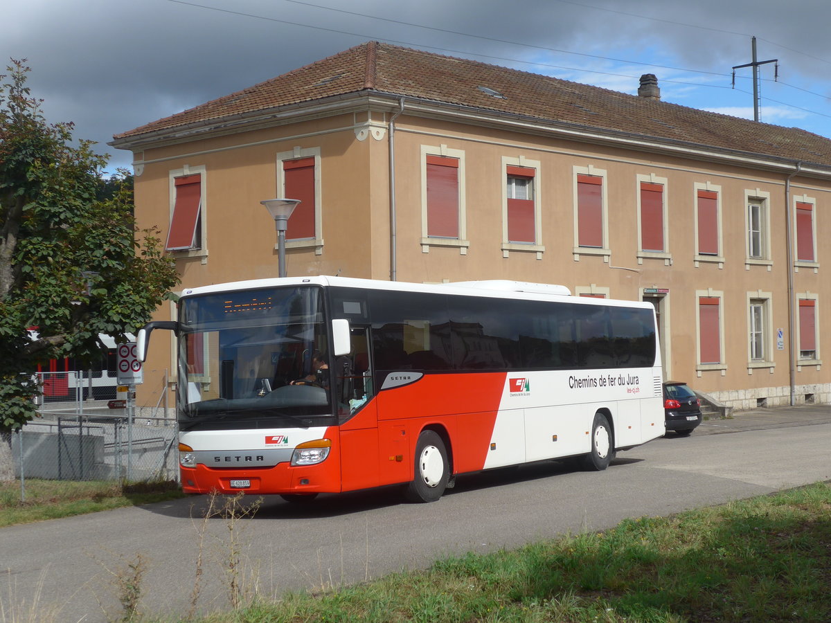 (220'354) - CJ Tramelan - Nr. 124/BE 628'859 - Setra am 31. August 2020 beim Bahnhof Porrentruy