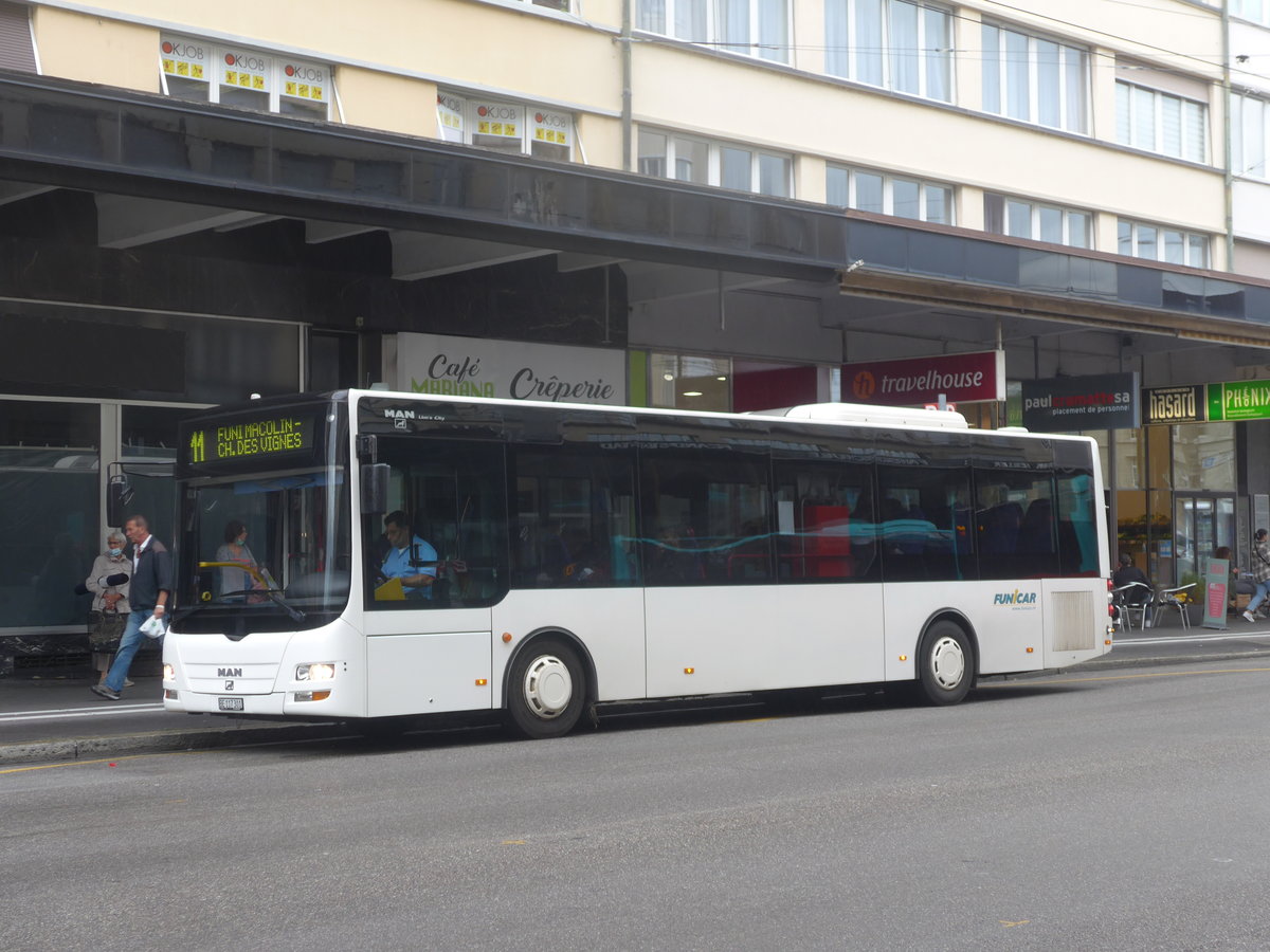 (220'419) - Funi-Car, Biel - Nr. 1/BE 117'301 - MAN am 31. August 2020 beim Bahnhof Biel