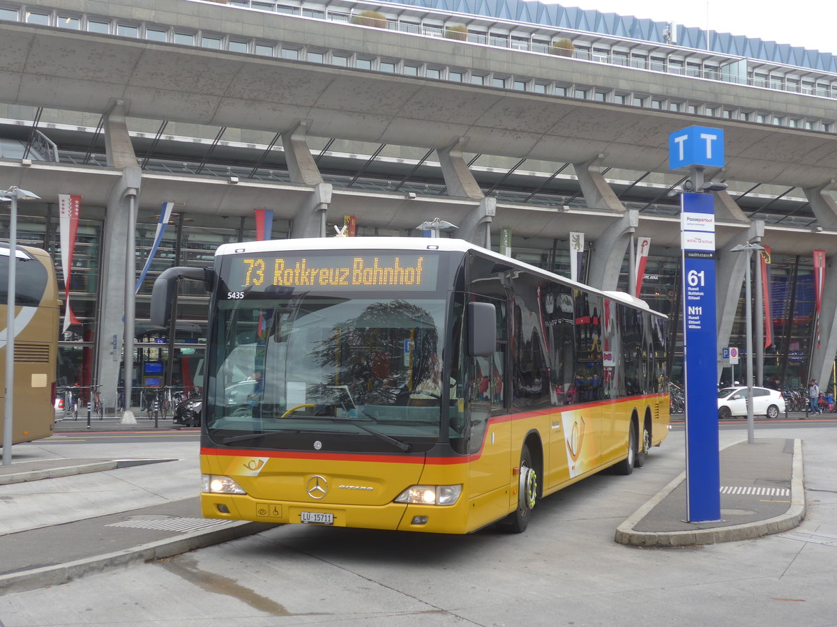 (221'367) - Bucheli, Kriens - Nr. 27/LU 15'711 - Mercedes am 25. September 2020 beim Bahnhof Luzern