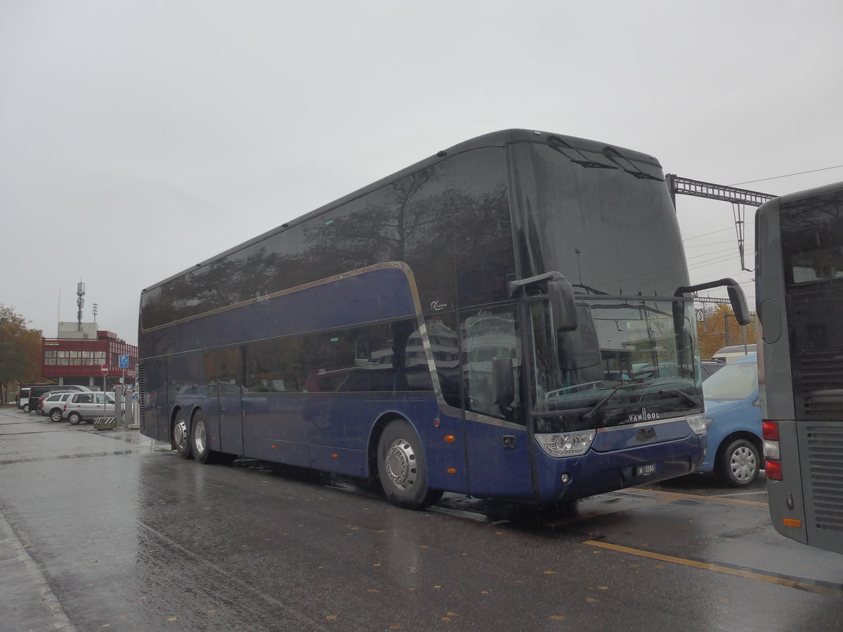 (222'715) - Schweizer Armee - M+5586 - Van Hool am 26. Oktober 2020 in Thun, CarTerminal