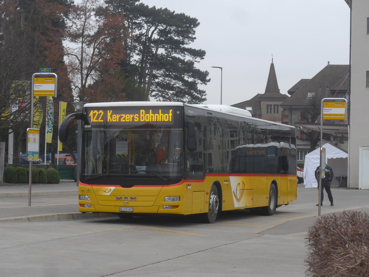 (222'879) - PostAuto Bren - Nr. 541/BE 675'387 - MAN am 29. November 2020 beim Bahnhof Ddingen