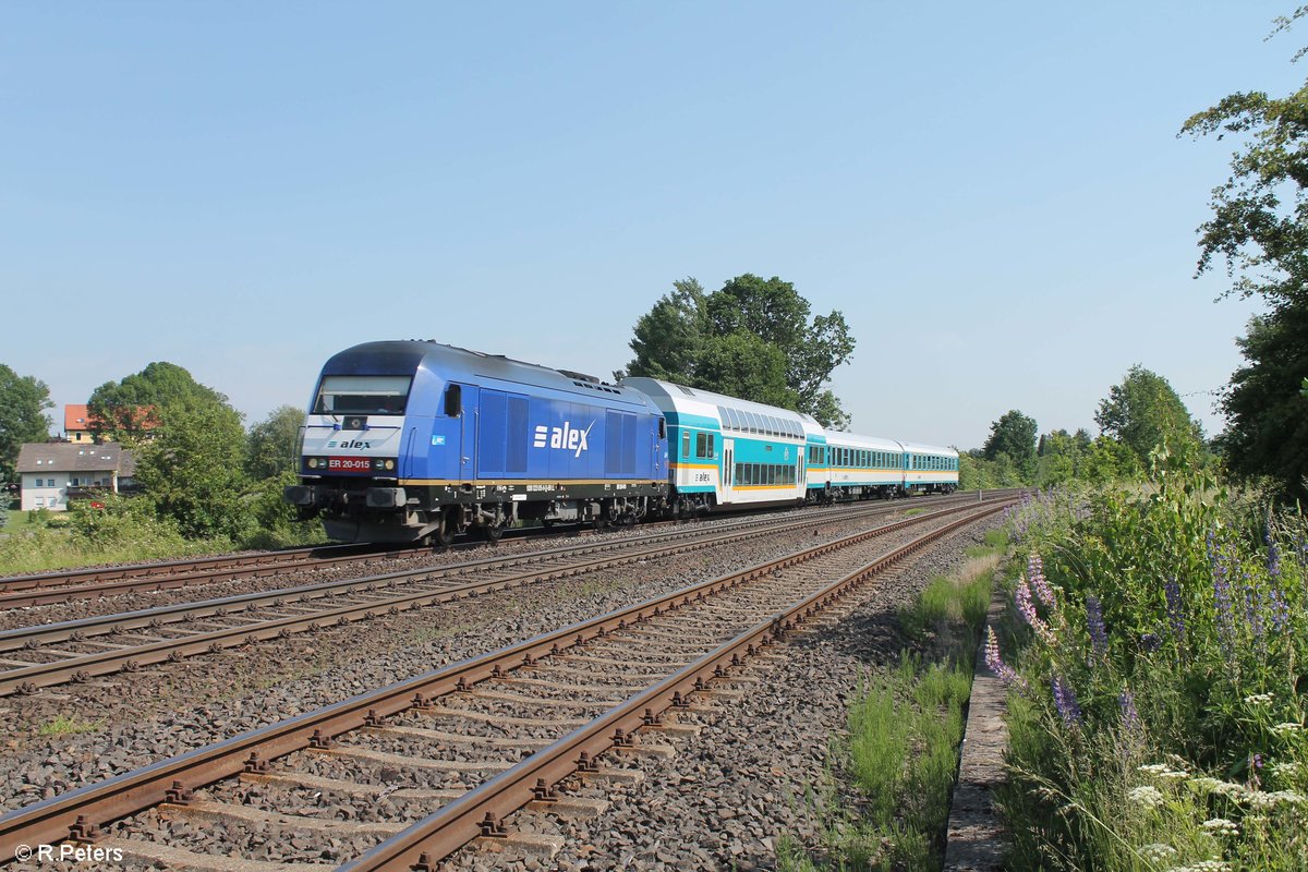 223 015 erreicht gleich Wiesau mit dem ALX84112 Hof - Mnchen. 31.05.18