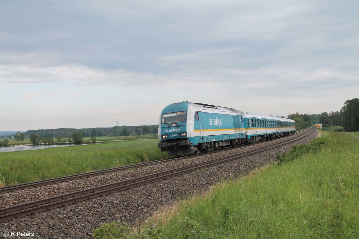 223 061 zieht den ALX84111München - Hof bei Oberteich. 25.05.18