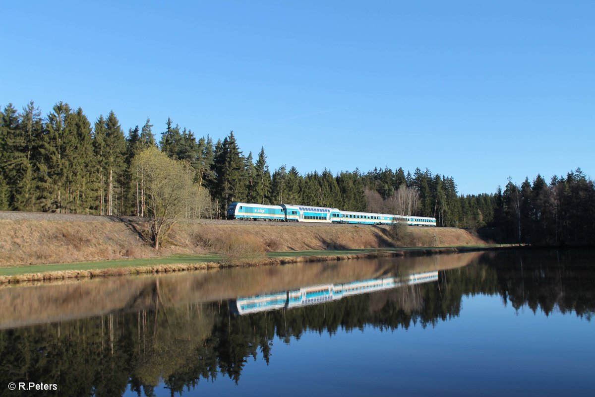 223 061 zieht bei Oberteich den ALX84109 Hof - München. 28.03.17