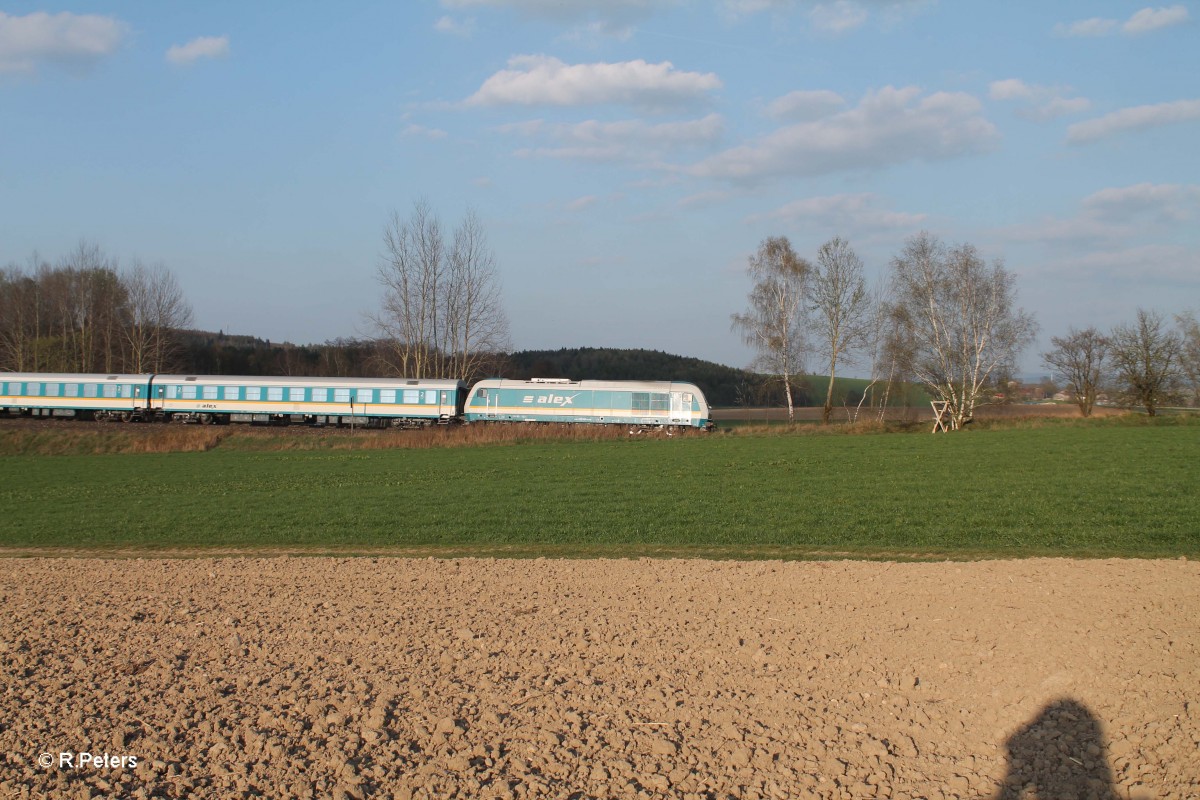 223 063 mit dem ALX84121 Hof - München bei Oberteich. 06.04.14