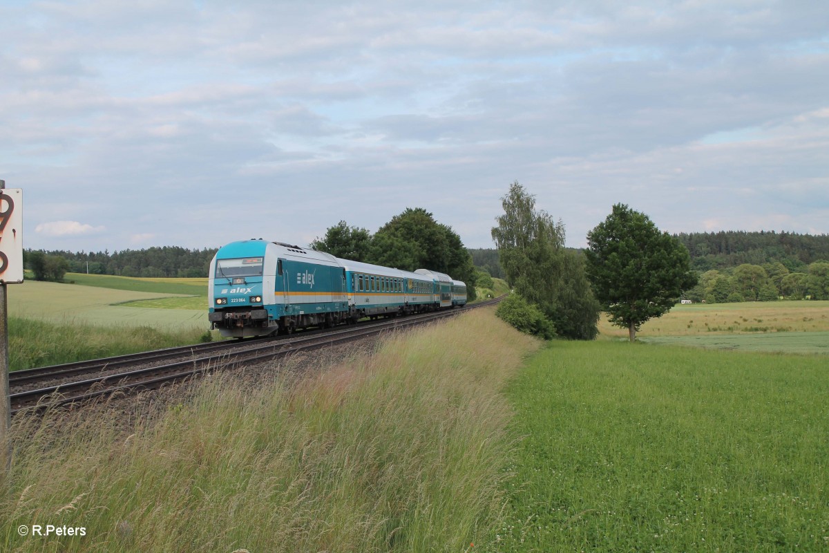 223 064 zieht bei Naabdemenreuth den ALX84112 München - Hof. 16.06.15