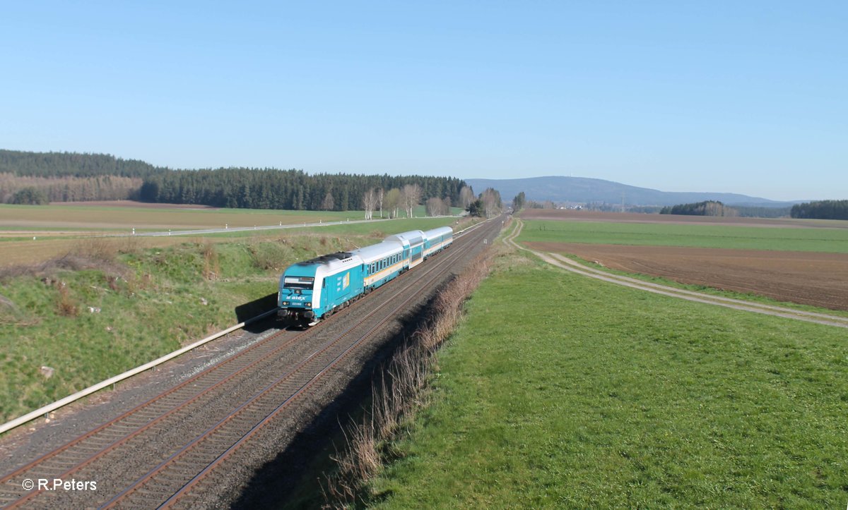 223 069 zieht bei Neudes den ALX84111 Hof - München bei Neudes. 21.04.16