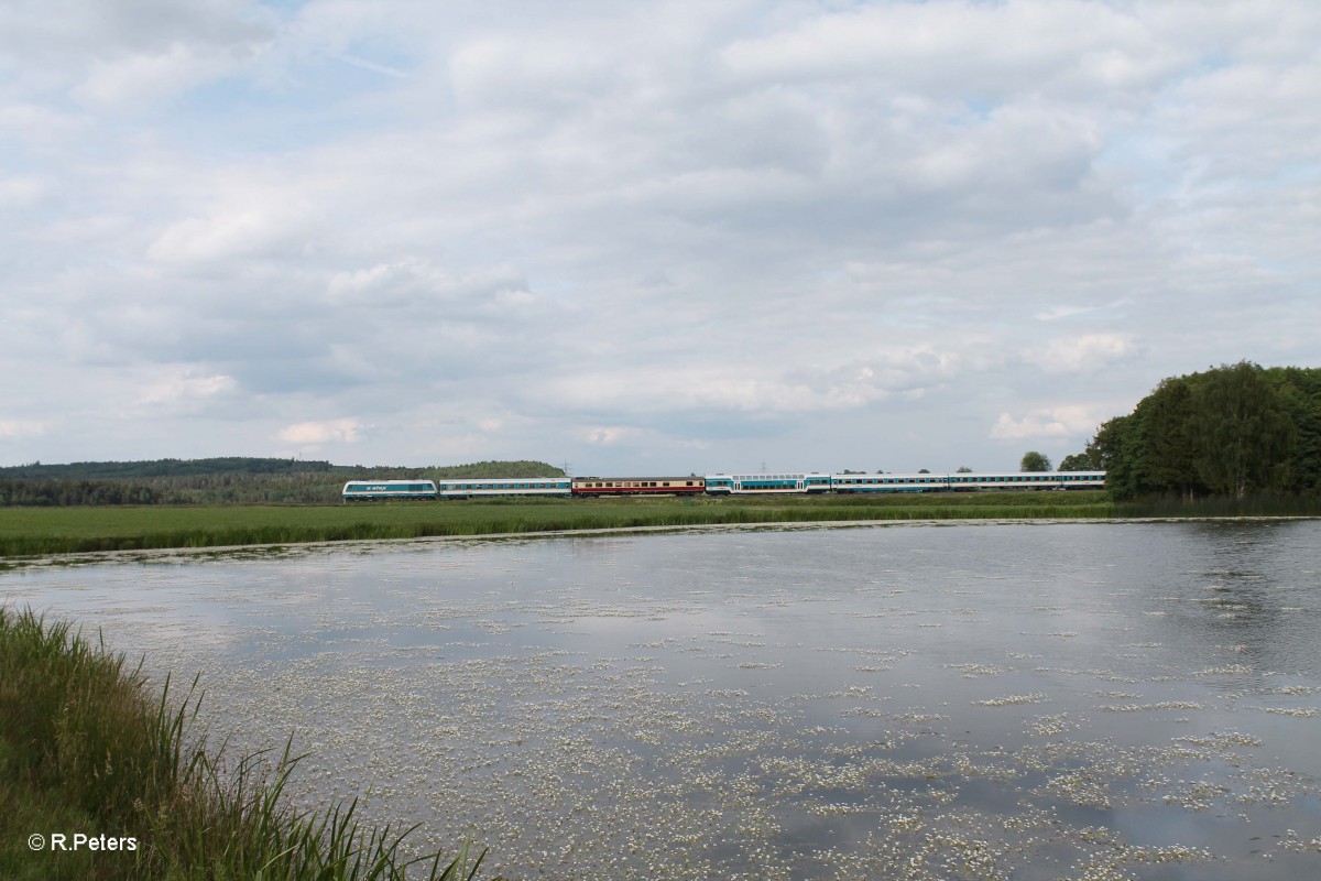 223 zieht bei oberteich den ALX84110 Mnchen - Hof. 16.06.15