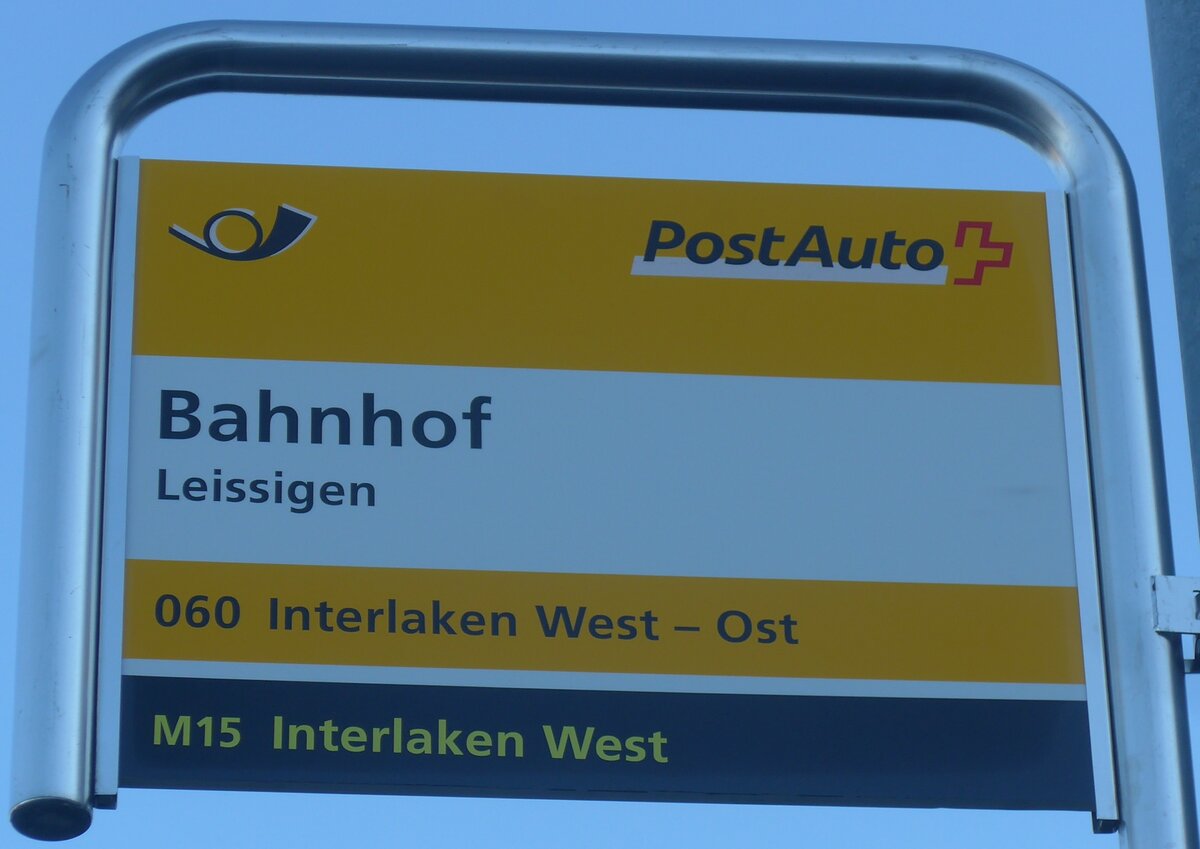 (223'026) - PostAuto-Haltestellenschild - Leissigen, Bahnhof - am 16. Dezember 2020