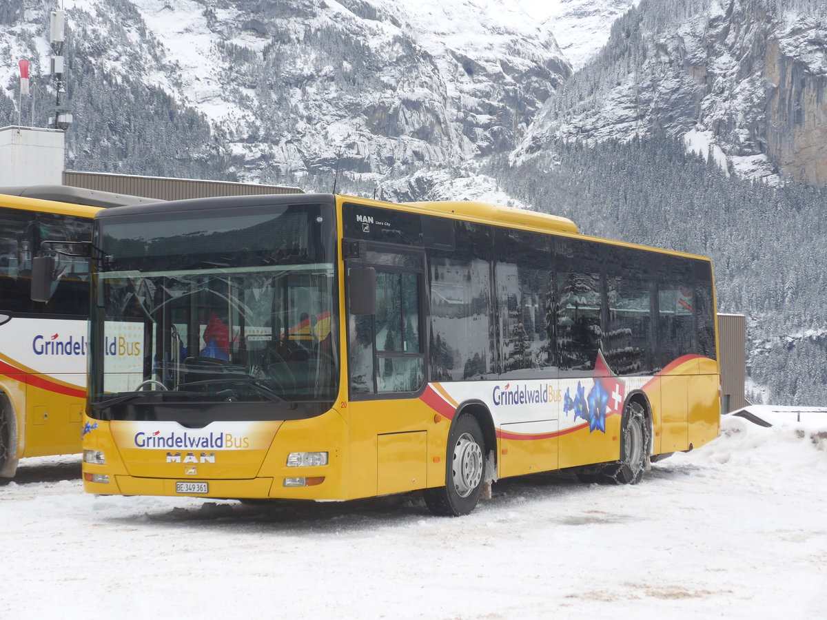 (223'149) - Grindelwaldbus, Grindelwald - Nr. 20/BE 349'361 - MAN/Gppel am 27. Dezember 2020 beim Bahnhof Grindelwald