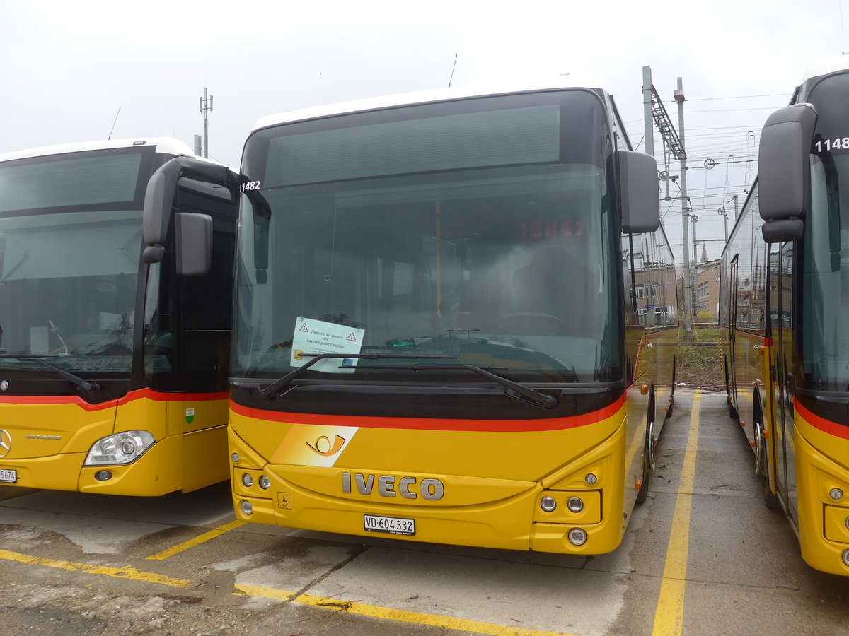 (224'190) - CarPostal Ouest - VD 604'332 - Iveco am 14. Mrz 2021 in Yverdon, Garage