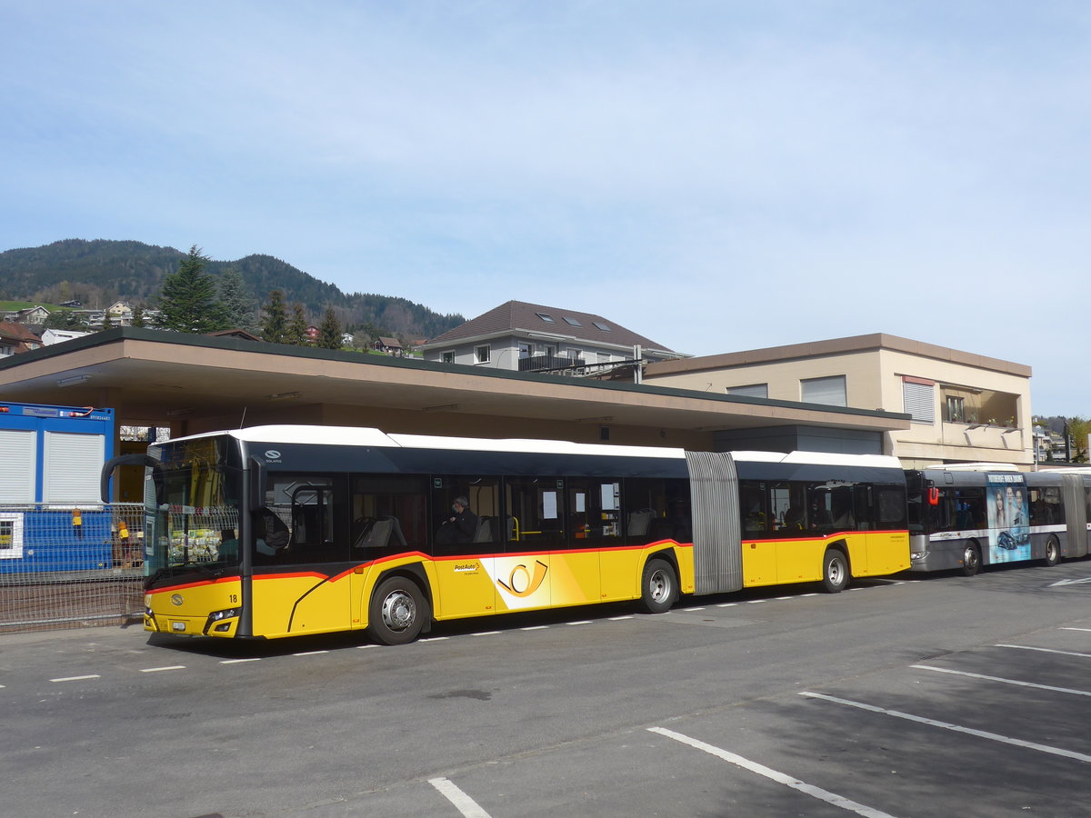 (224'803) - SB Trans, Sursee - Nr. 18/LU 15'067 - Solaris (ex Nr. 43) am 5. April 2021 beim Bahnhof Hergiswil